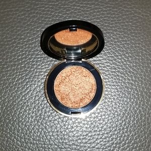 Gucci Makeup - Gucci Eye Magnetic Color Shadow Mono - Original Se Gucci Makeup - Gucci Eye Magnetic Color Shadow Mono - Original Se